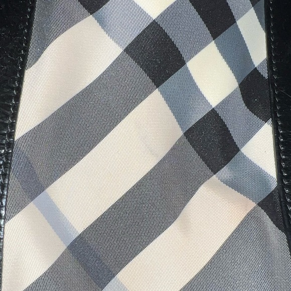 BURBERRY Beat Check Patent Leather and Nylon Victoria Medium Tote - Picture 11 of 12